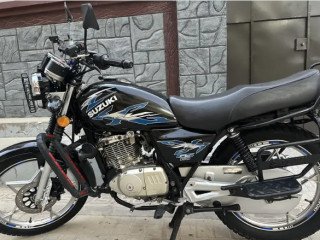 suzuki-gs-150-2022-special-edition-alloy-rims-disc-brake-low-mil