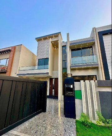 premium-10-marla-modern-house-available-in-lda-approved-bahria-orchard-central-block-big-0