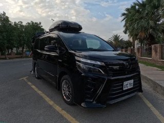 toyota-voxy-hybrid-x-2019-model