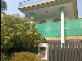 investors-dream-35x70-plot-with-old-construction-house-in-g-101-islamabad